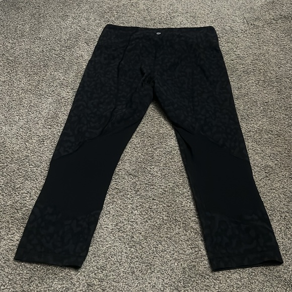 Lululemon black leggings - Picture 5 of 6